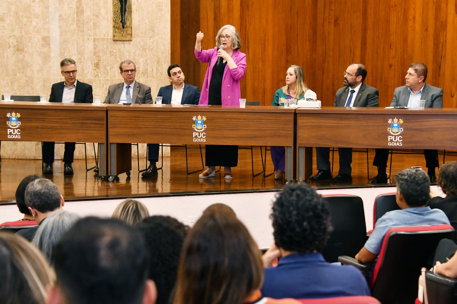 Estado lidera debate sobre ciência tecnologia e inovação no Centro