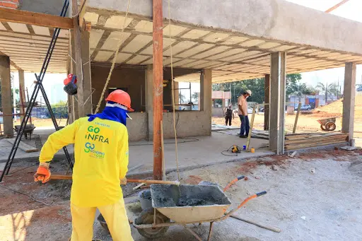 Goinfra realiza obras na Praça de Esportes