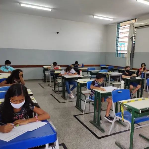 sala de aula em colégio estadual