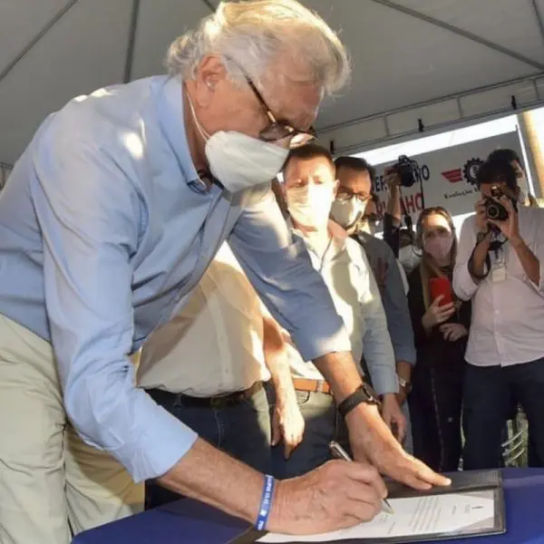 CAIADO ENTREGA DE VEICULOS