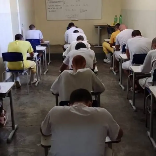 DETENTOS- EDUCACAO-PROVA-ENEM 2