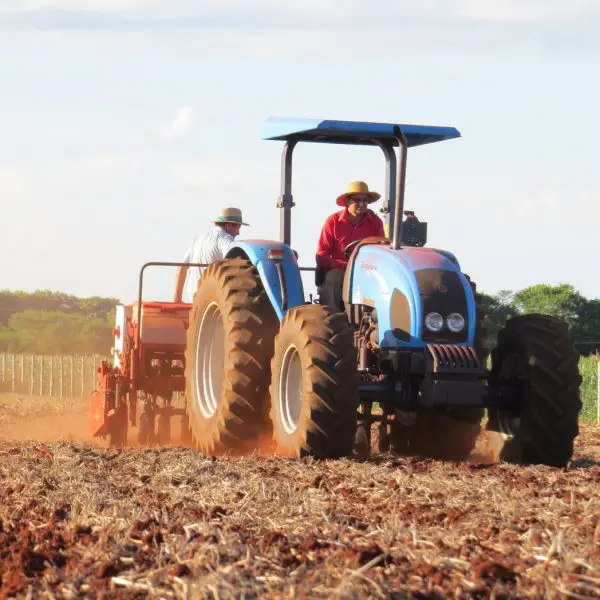 Maquina agricola 1