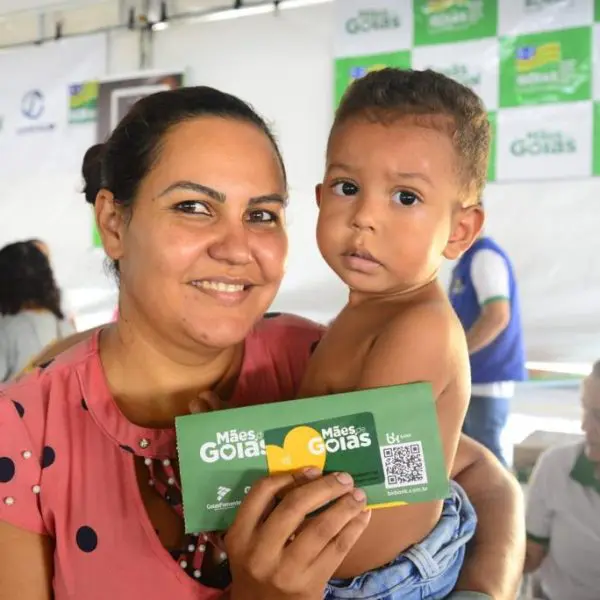 Gracinha Caiado entrega benefícios em Catalão nesta quarta-feira