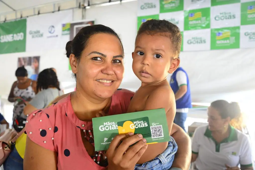 Gracinha Caiado entrega benefícios em Catalão nesta quarta-feira