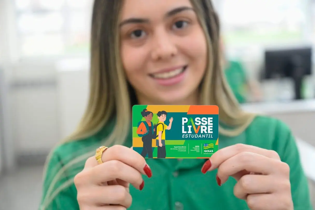 Estudante beneficiada pelo Passe Livre Estudantil