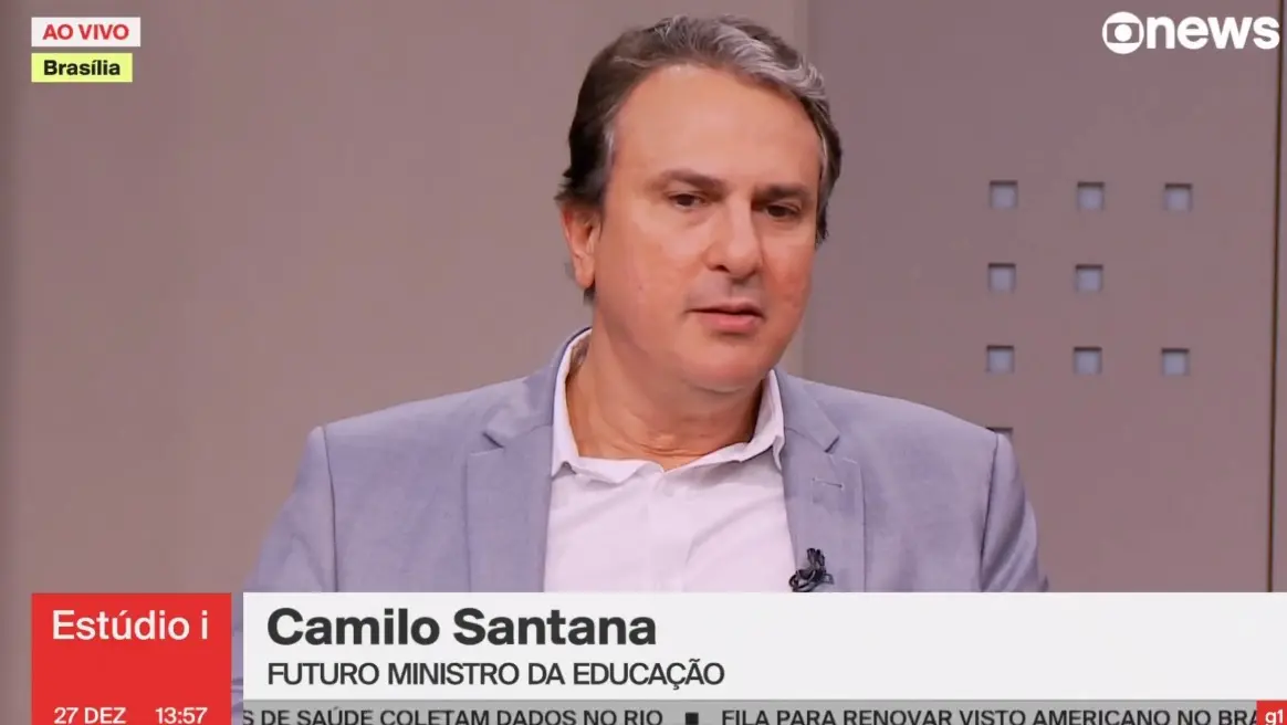 Futuro ministro da Educação durante entrevista