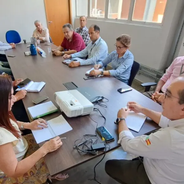 Reunião dos integrantes do Comitê Estadual de Sanidade Avícola (Coesa)