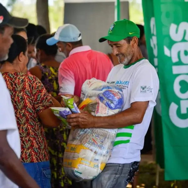 Assentados recebem benefícios sociais da Operação Nordeste Solidário