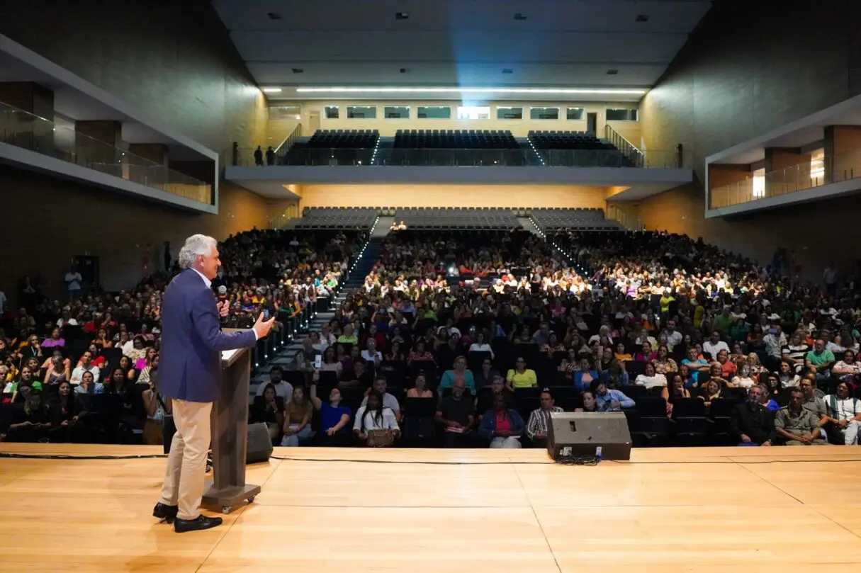 Caiado convoca professores e gestores a avançar na qualidade do ensino em Goiás