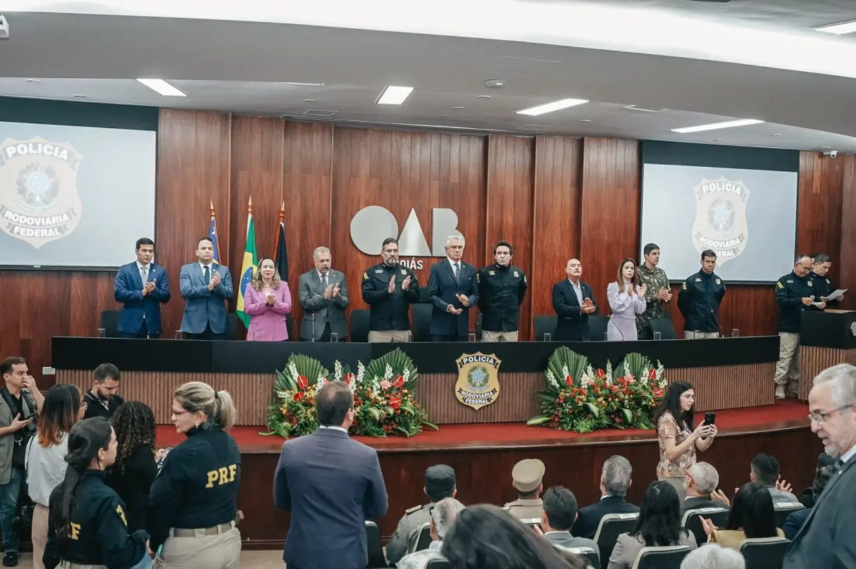 Caiado na posse do novo superintendente da PRF