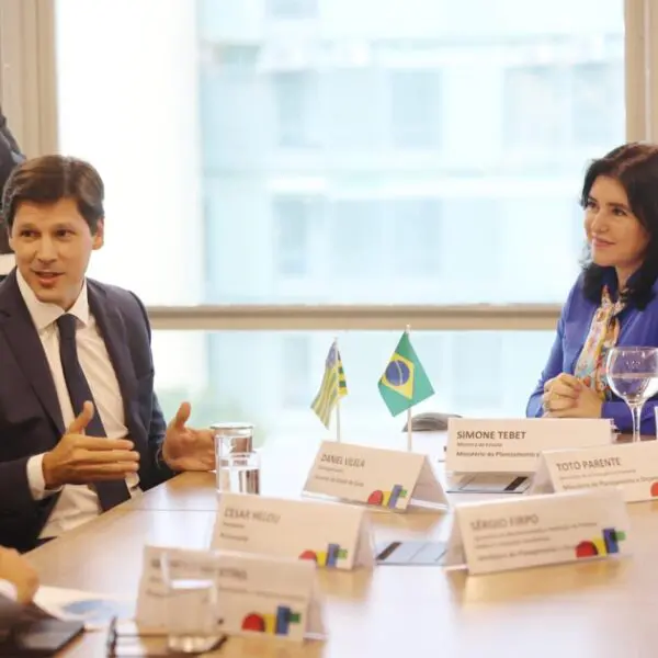 Daniel Vilela discute Reforma Tributária com ministra Simone Tebet