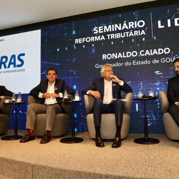 Caiado debate reforma tributária em seminário do LIDE