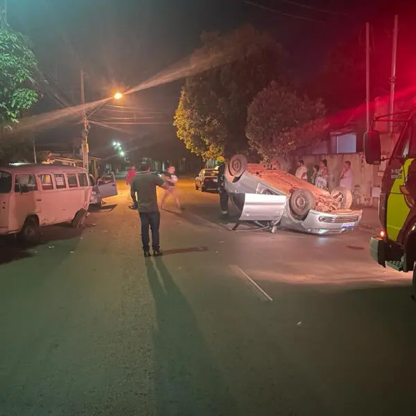 Bombeiros atuam em acidentes de trânsito no fim de semana em Goiás