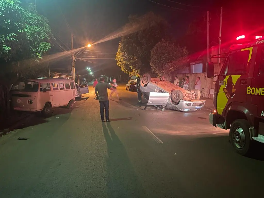 Bombeiros atuam em acidentes de trânsito no fim de semana em Goiás