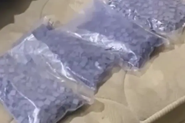 PM prende homem com 4 mil comprimidos de ecstasy em Goiânia