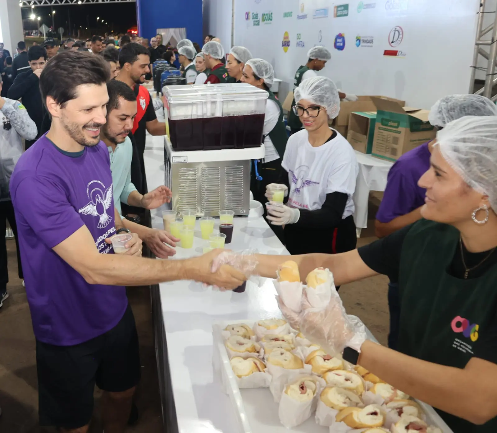 Na Caminhada da Fé, Daniel Vilela destaca o respeito do Governo de Goiás às tradições goianas