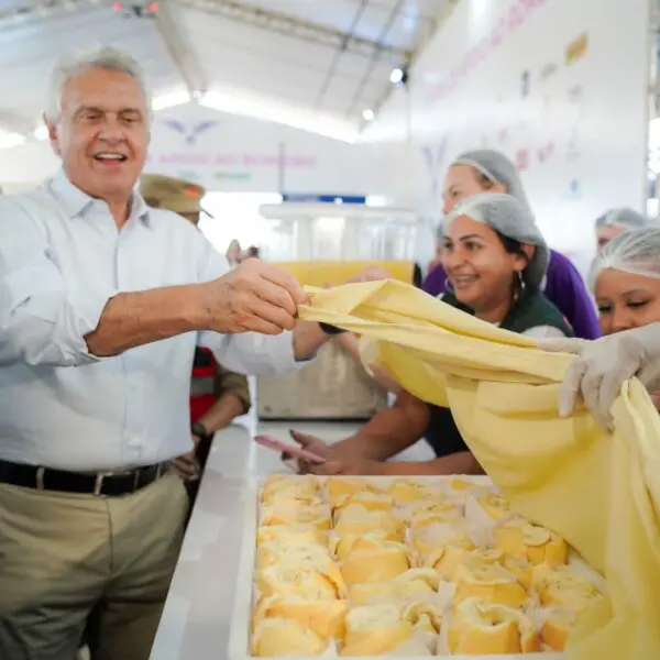 Caiado inaugura Centro de Apoio ao Romeiro, em Trindade