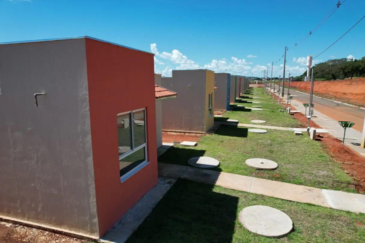 Agehab dá início à construção de casas a custo zero em Ouvidor