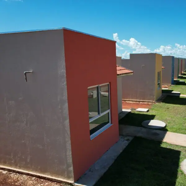 Agehab dá início à construção de casas a custo zero em Ouvidor