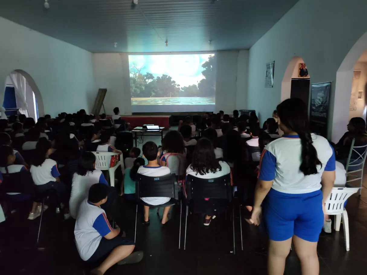 Cine Goiás Itinerante chega a Buriti Alegre