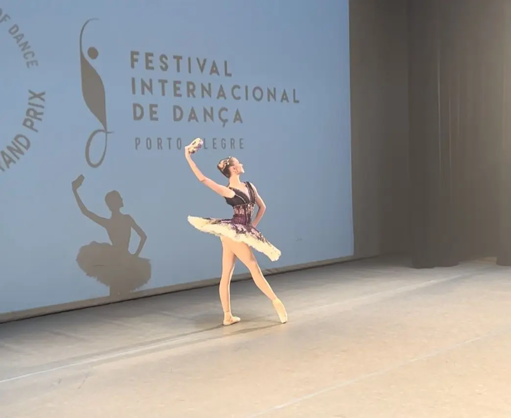 Festival de Dança de Porto Alegre premia bailarinos do Basileu França