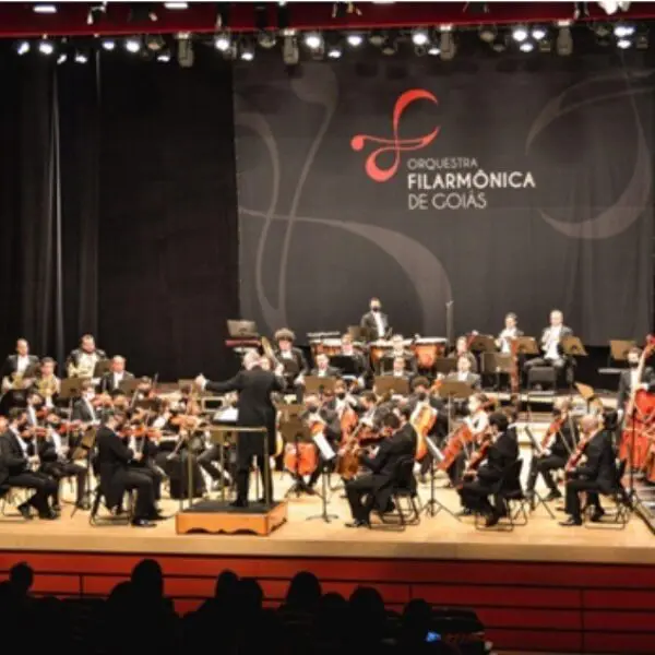 CONCERTO-DA-ORQUESTRA-FILARMONICA-DE-GOIAS-TERA-REGENCIA-DA-ITALIANA-GIANNA-FRATTA