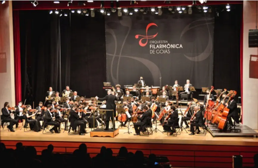 CONCERTO-DA-ORQUESTRA-FILARMONICA-DE-GOIAS-TERA-REGENCIA-DA-ITALIANA-GIANNA-FRATTA