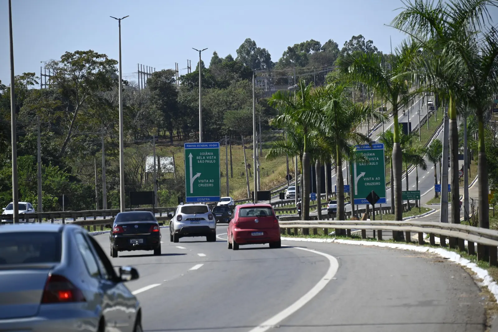 Goinfra recupera vias e sinalização para garantir segurança na Romaria de Trindade