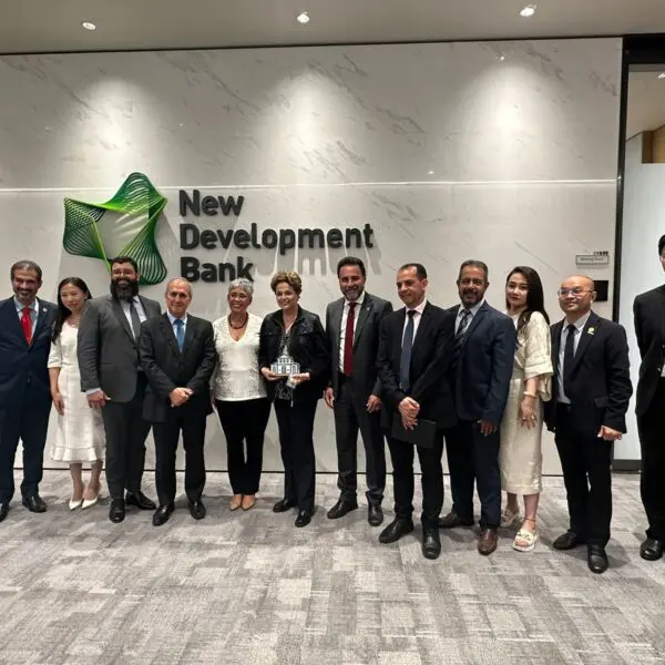 Reunião com representantes do Banco do Brics