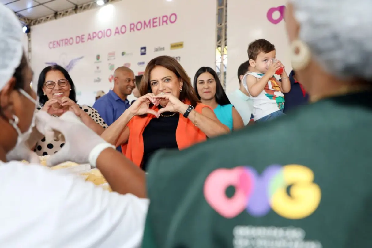 Gracinha Caiado visita o Centro de Apoio ao Romeiro da OVG durante romaria