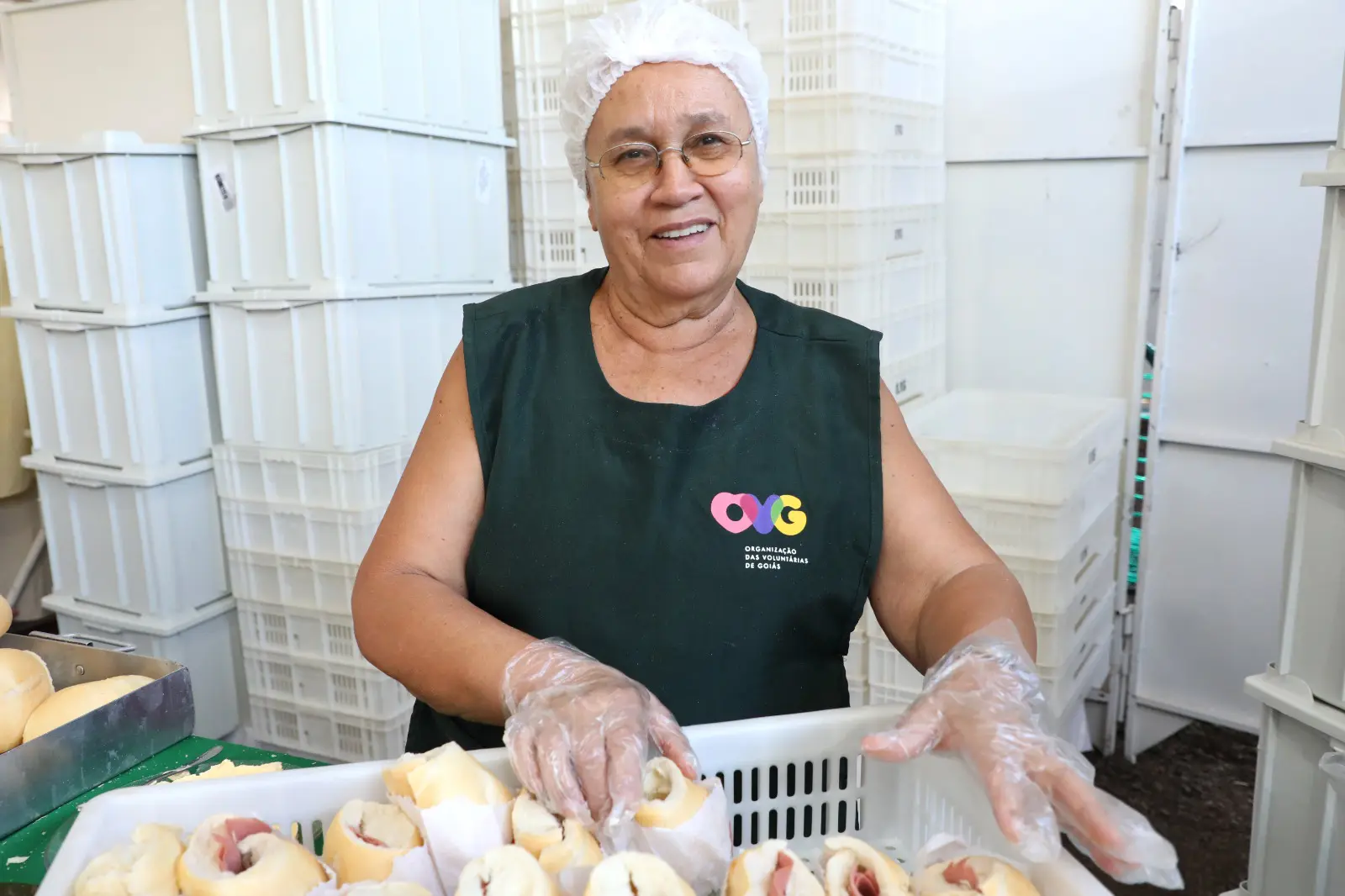 Gracinha Caiado visita o Centro de Apoio ao Romeiro da OVG durante romaria