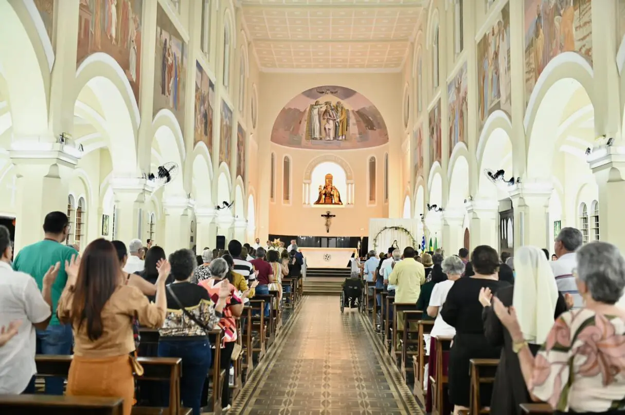 Caiado participa de missa em louvor aos 296 anos da cidade de Goiás