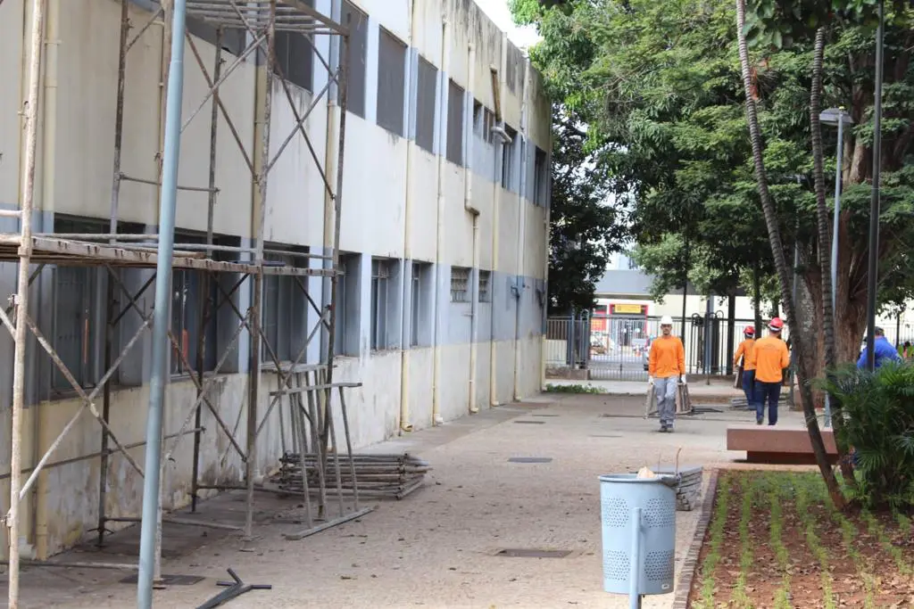 Obras de restauração da Praça Cívica