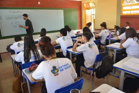 Alunos e professores terão acesso gratuito a plataforma de Inglês