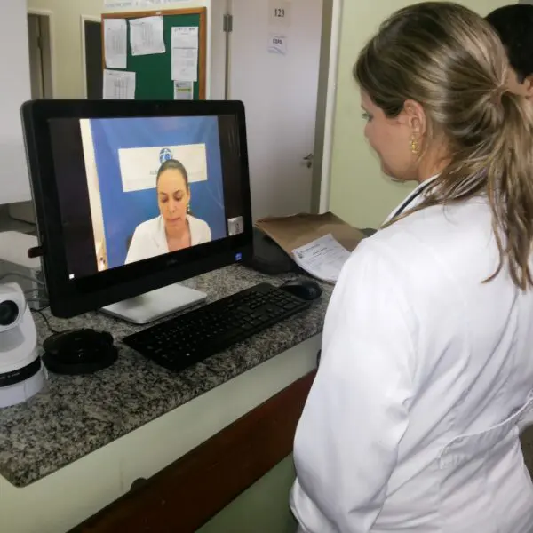 Saúde define 52 cidades para assistência especializada em telemedicina