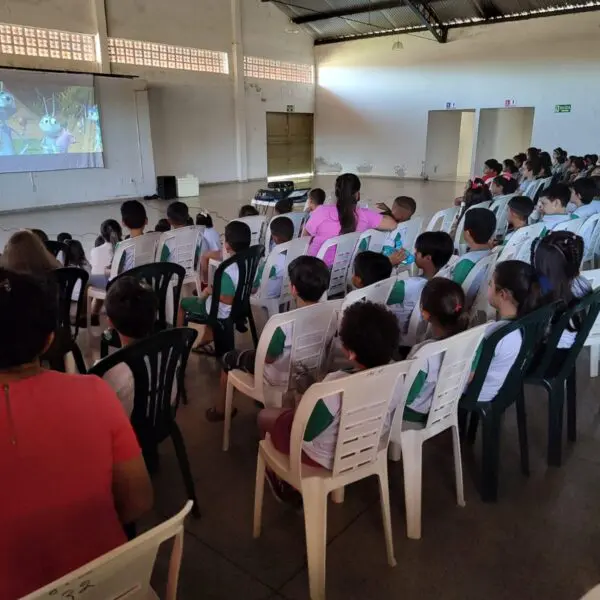 Sessão de exibição do Cine Goiás Itinerante