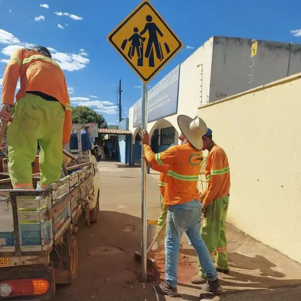 Detran implanta 20 mil metros de sinalização em áreas urbanas em julho