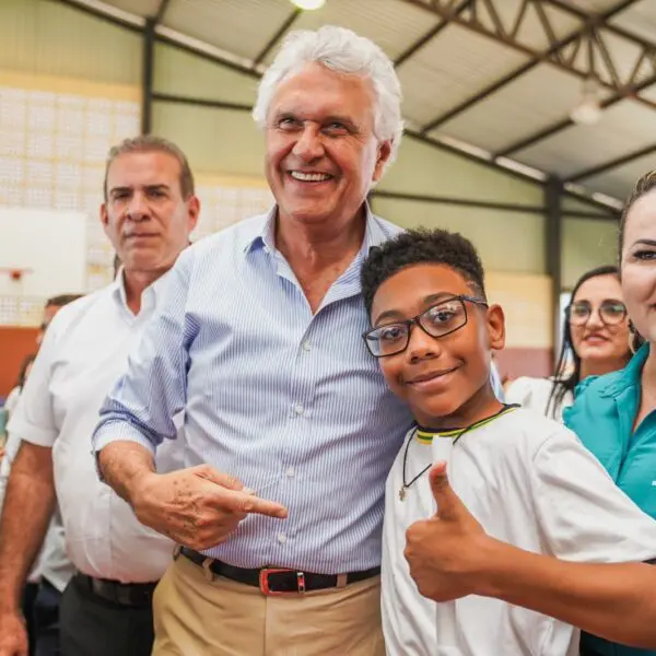 Governador inaugura primeira Escola Padrão Século XXI de Goianira