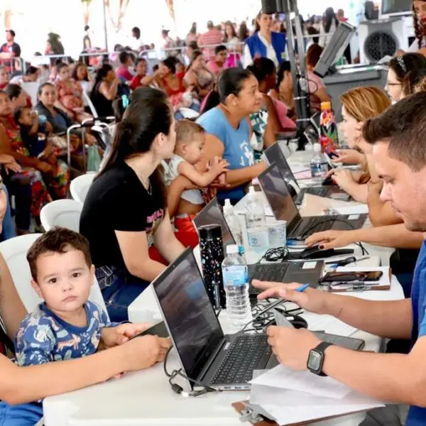 Gracinha Caiado abre evento do Goiás Social, em Águas Lindas