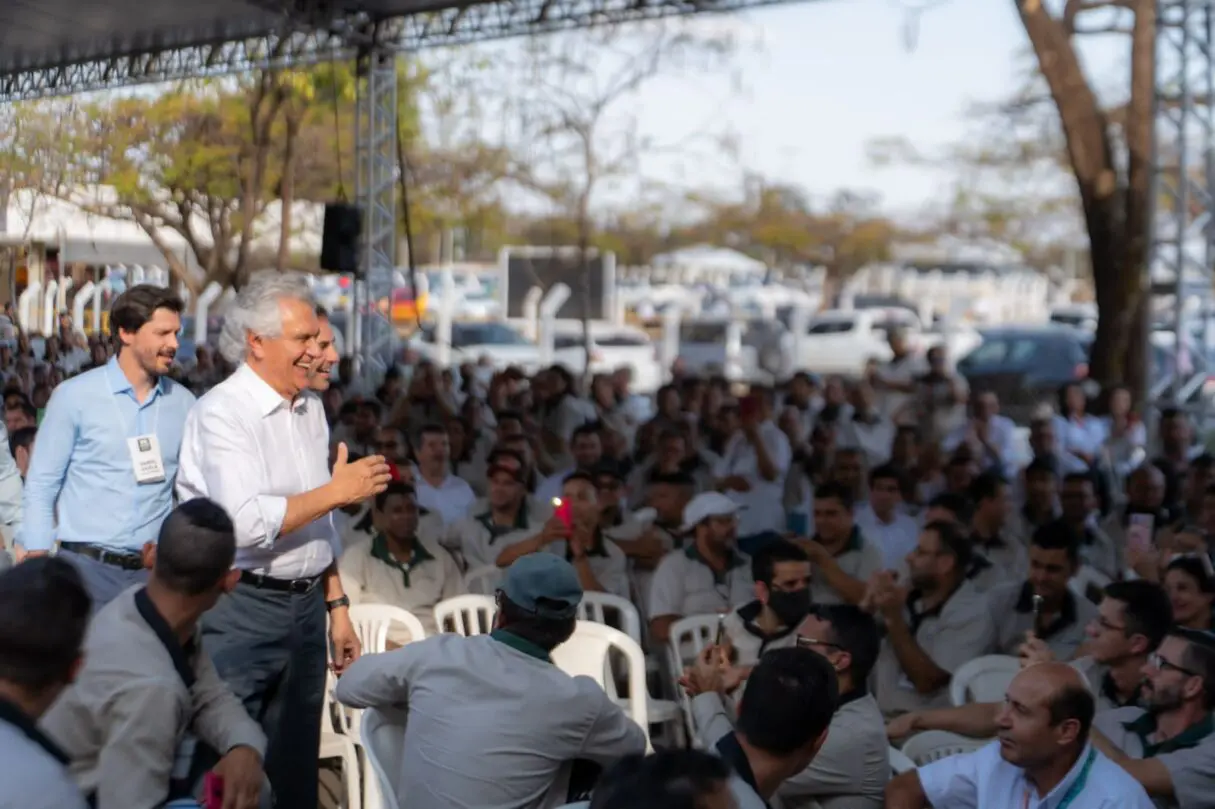 Caiado visita HPE Automotores que completa 25 anos em Catalão