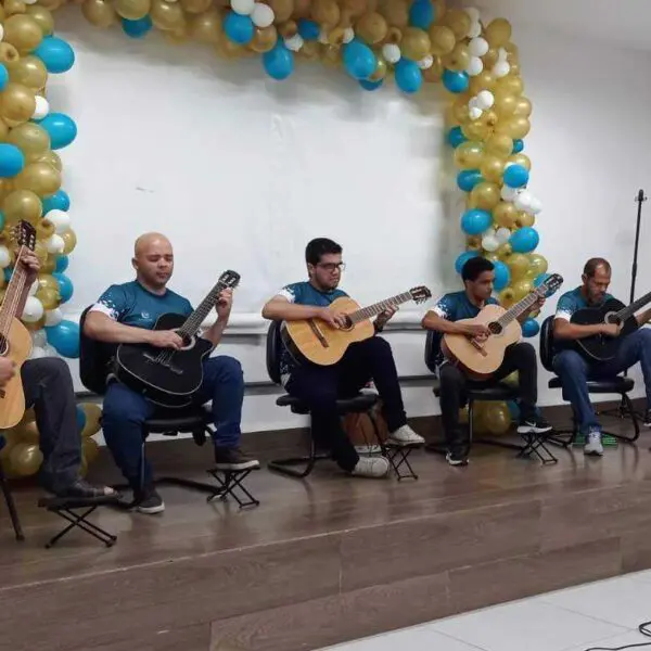 Apresentação musical no Hospital Estadual da Mulher