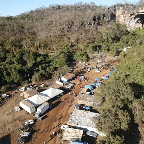 Romaria reúne milhares de fiéis no Parque da Terra Ronca