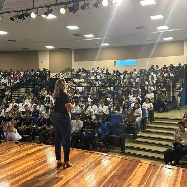 Alunos nos aulões preparatórios do Bem no Enem