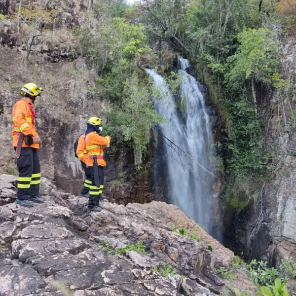 Bombeiros atuam em afogamentos e acidentes durante o feriado