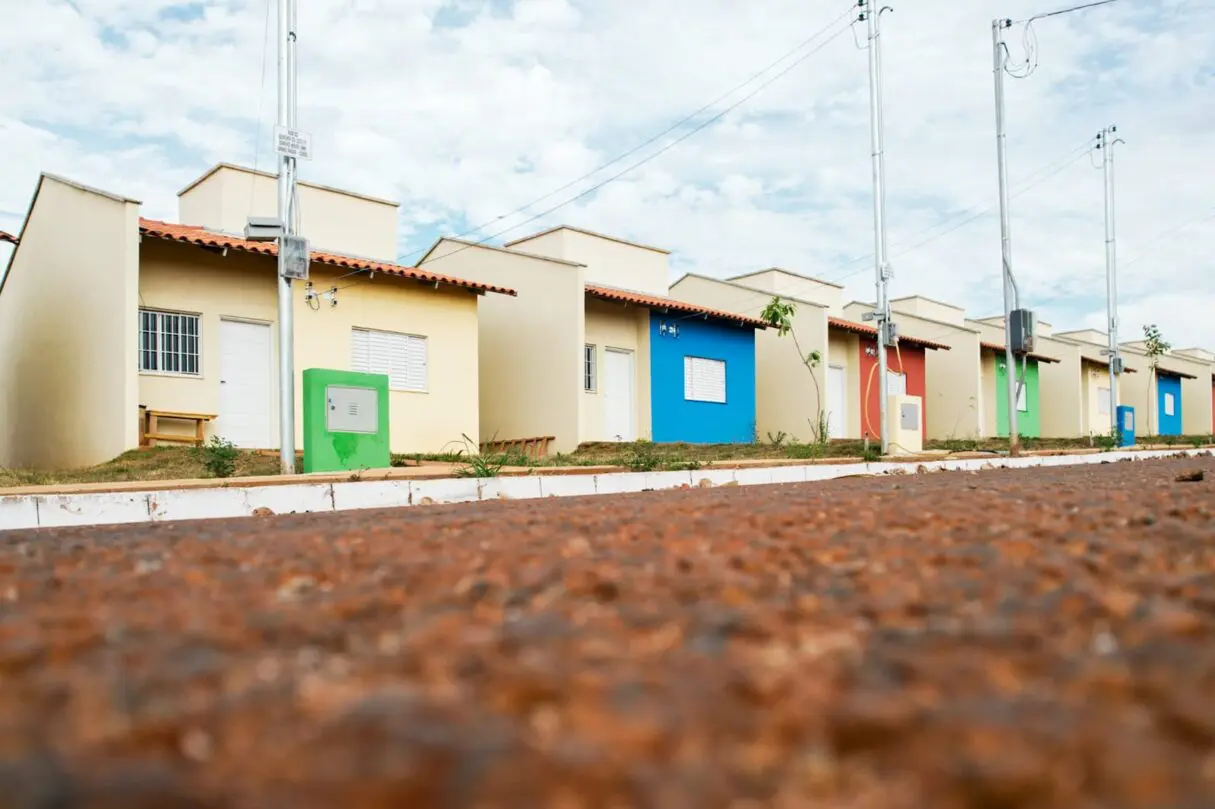 Caiado entrega casas a custo zero em Cristianópolis, nesta segunda Começam as inscrições para casas em Águas Lindas, Formosa e Itaberaí