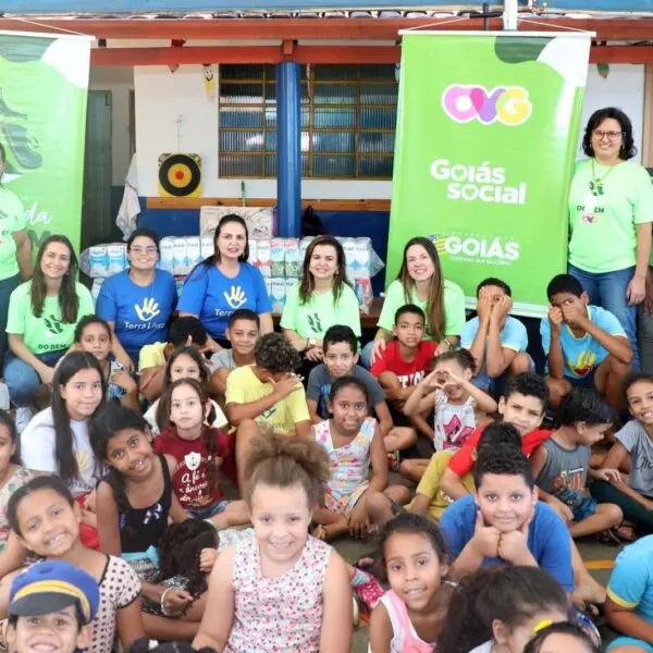 OVG doa mais de mil litros de leite arrecadados na 1ª Caminhada do Bem