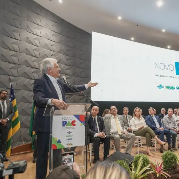 Caiado destaca a parceria com o governo federal no lançamento do PAC