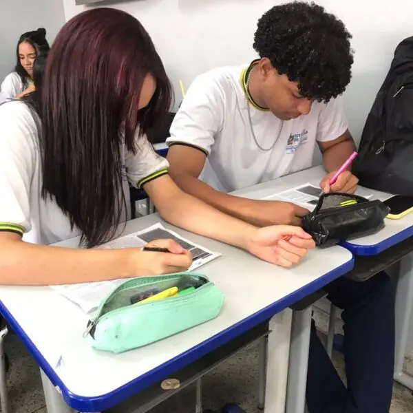 Alunos em sala de aula_Sistema de Avaliação Educacional