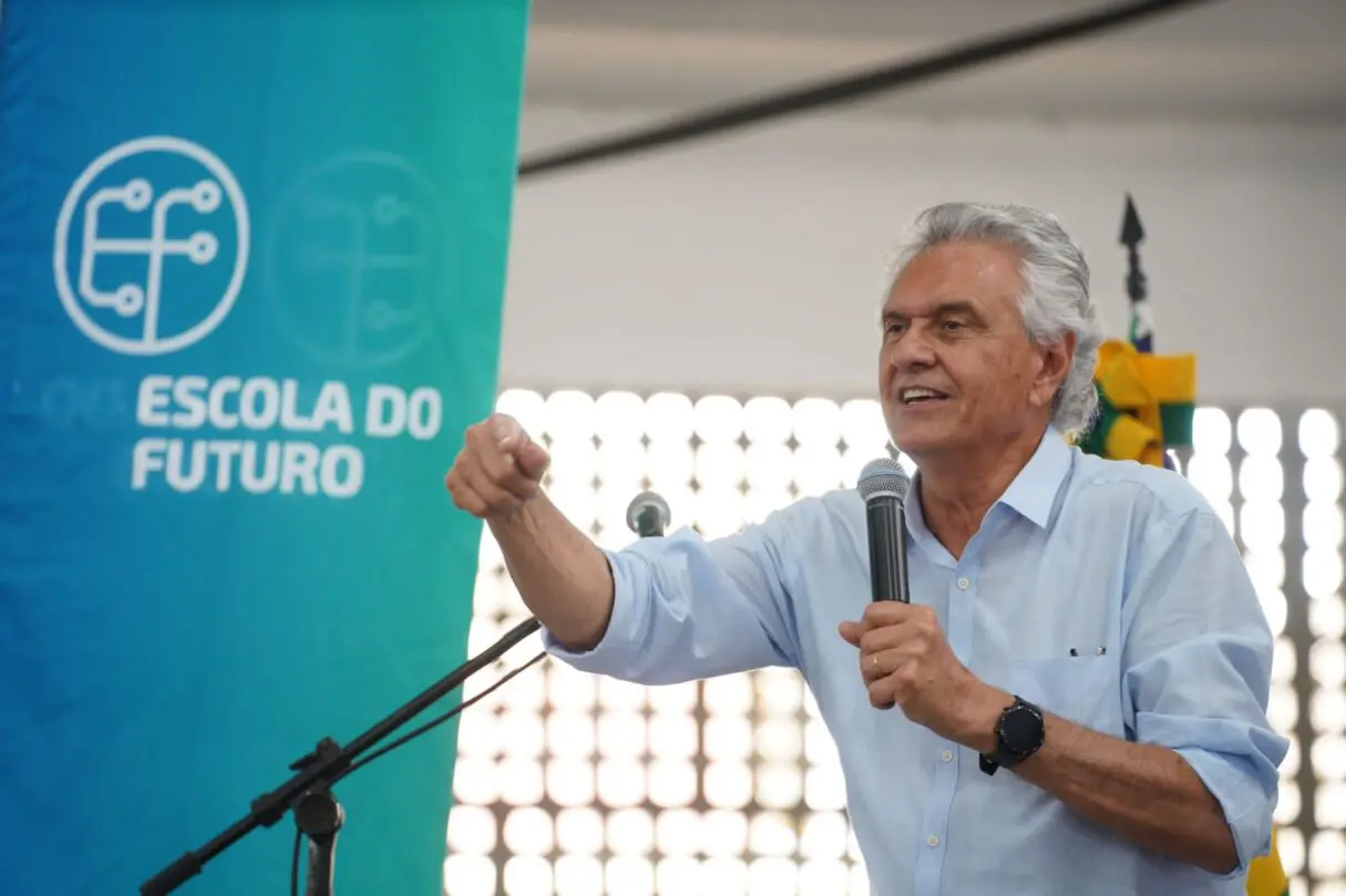 Caiado inaugura Escola do Futuro em Valparaíso