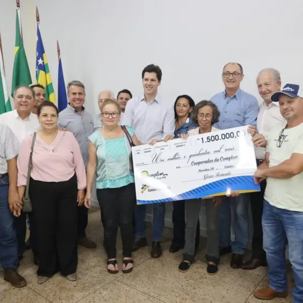 Daniel Vilela no evento de assinatura de financiamentos para pequenos produtores